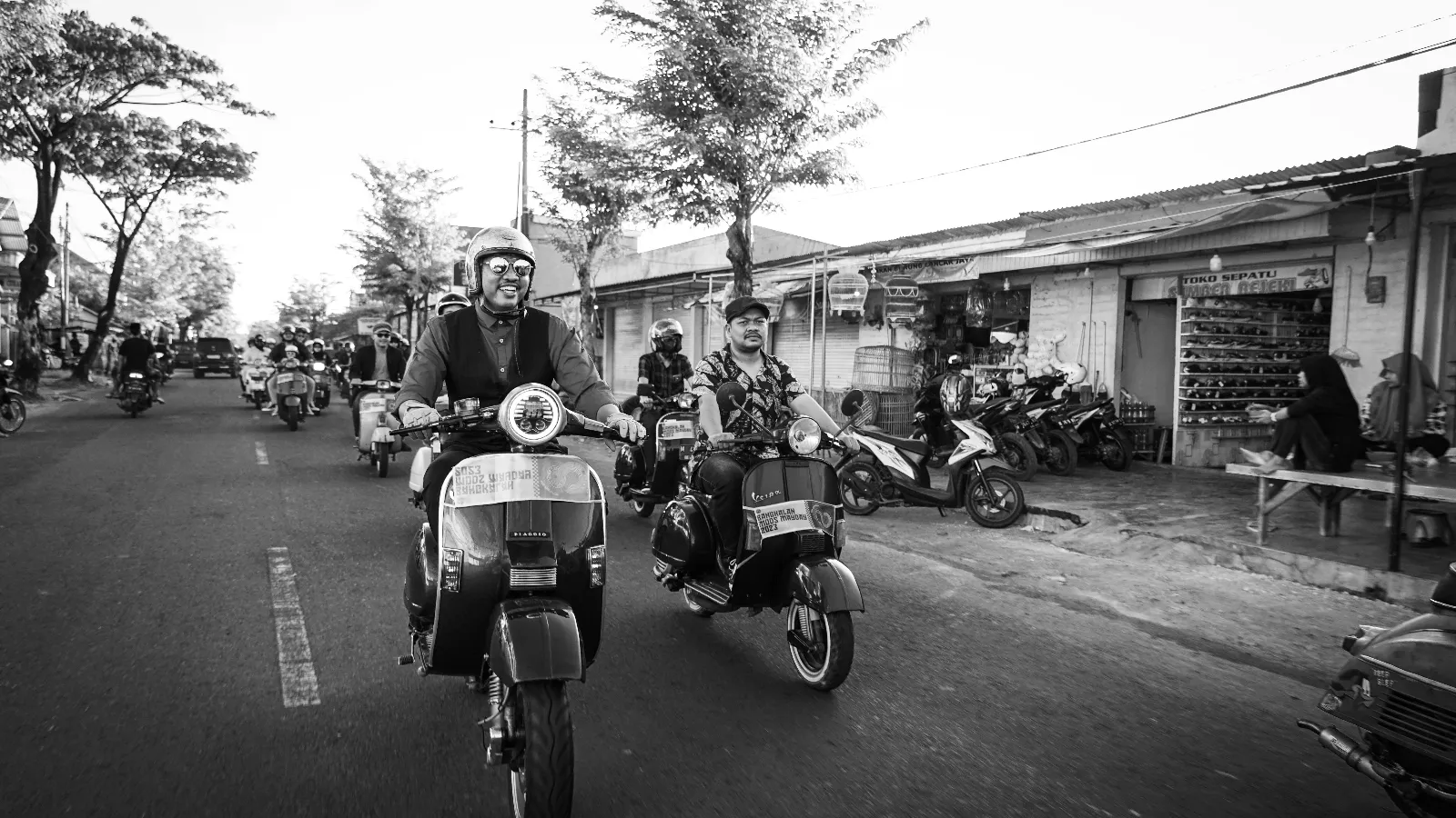 Touring Kintamani dalam hitam putih